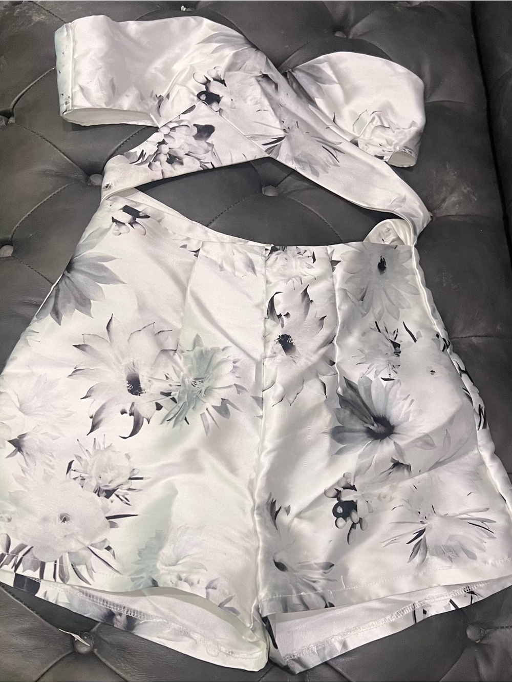OBSESSION Floral Satin Two-Piece Cut Out Romper in Soft White and Gray Size XS